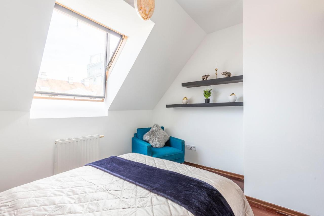 Deluxe Central Quentin Apartment 3Bedrm, 2Bathrm Budapest Kültér fotó
